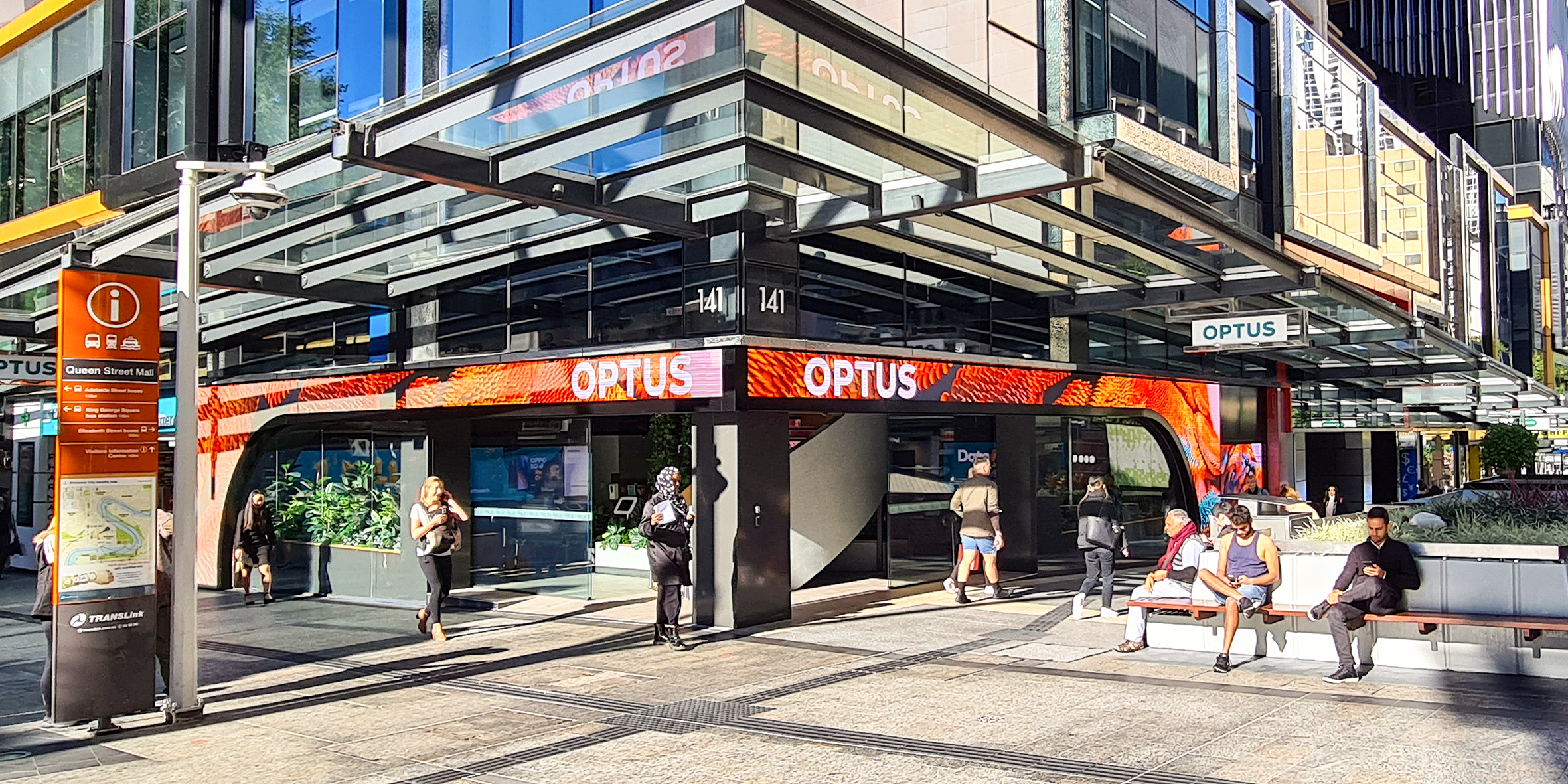 INFiLED LED display creates Signature Digital Media Fa?ade for Optus Store