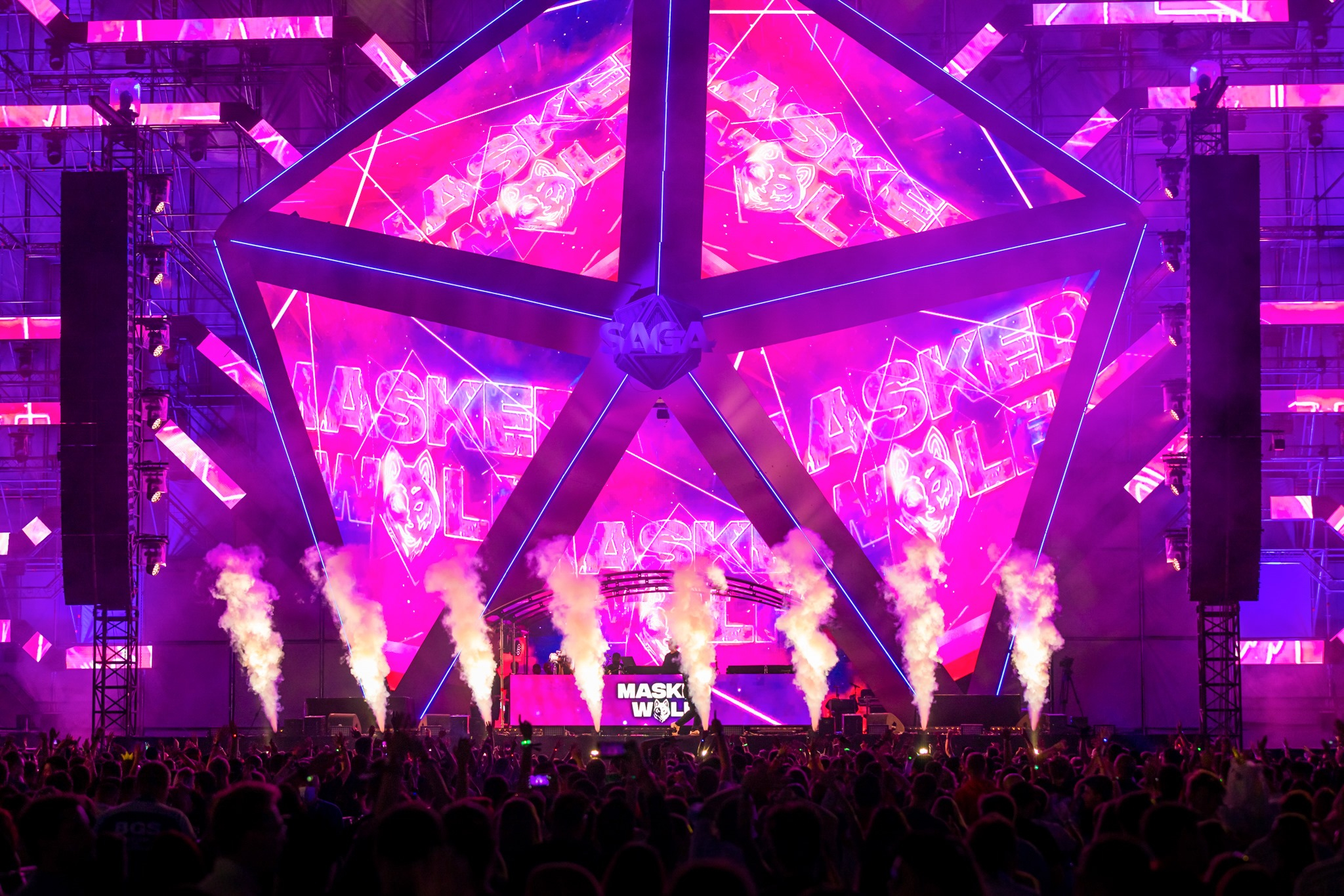 INFiLED LED Displays Built up a Fantastic Stage for Saga Festival